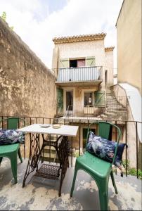 Balkón nebo terasa v ubytování Le Bonheur -studio terrasse centre-ville -