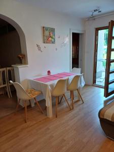 Zdjęcie z galerii obiektu Apartments Lana w Puli