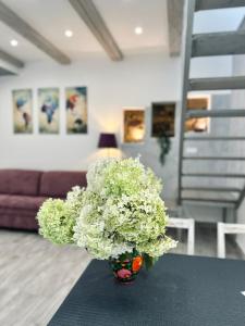 Posedenie v ubytovaní Eklektika Apartman Balatonalmádi