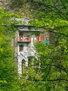 The building in which the holiday home is located