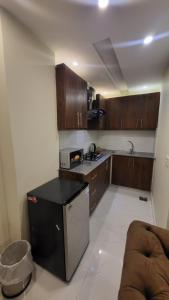 Η κουζίνα ή μικρή κουζίνα στο C Suites