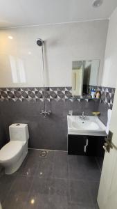 Ένα μπάνιο στο C Suites