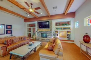 Μια τηλεόραση ή/και κέντρο ψυχαγωγίας στο Vistoso Village #183