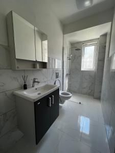 Ένα μπάνιο στο The Fig: Premium Apartment