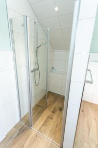Koupelna v ubytování Geiseltalsee Haus am See mit Wallbox
