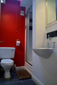 a bathroom with a toilet and a sink at 20 Gray Street in Dublin