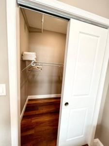 Ảnh trong thư viện ảnh của 501 Cozy and Comfy 1BR apartment in center city ở Philadelphia +35 ảnh