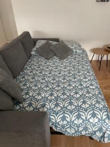 Posedenie v ubytovaní appartement vacances en copropriété avec parking