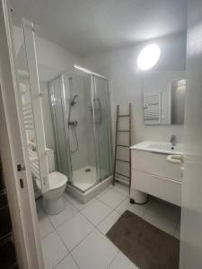 Een badkamer bij Le Mermoze