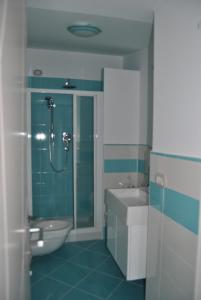 Ένα μπάνιο στο Villa Casarza
