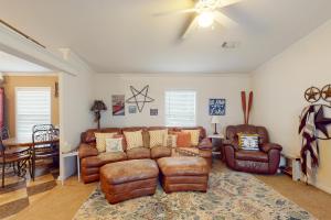 Gallery image of Tin Star in Graham