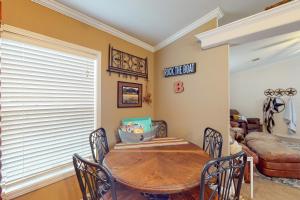 Gallery image of Tin Star in Graham