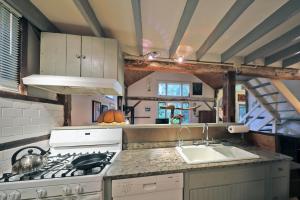 斯托克布里奇Berkshire Retreat- A stone's throw to downtown Lenox的相册照片