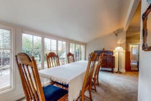 Χώρος καθιστικού στο Forbestown Retreat