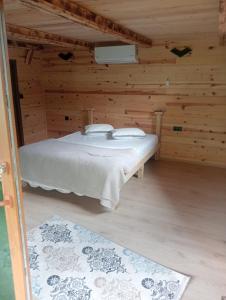 Postel nebo postele na pokoji v ubytování Fiçita bugalov