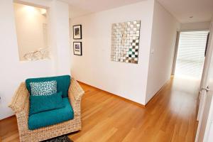 Apt 9 'Delphinius' @ Bay View Centro, Dunsborough的休息区