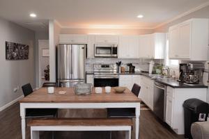 Gallery image of Getaway of the Gods in Harrisburg