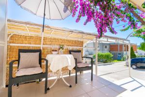Patio nebo venkovní prostory v ubytování Sweet triple room in Makarska