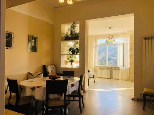Posezení v ubytování BIS-A Guesthouse