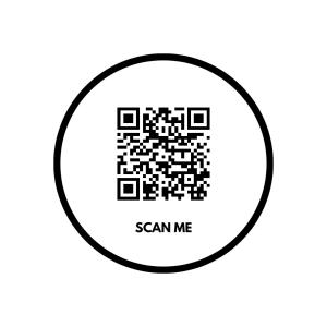 a black and white qr code sign in a circle at L'écurie gîte duplex wellness in Spa