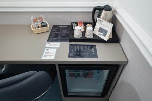 A kitchen or kitchenette at Askadar May Otel