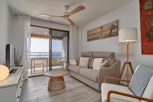 Χώρος καθιστικού στο Apartamento El Rompeolas