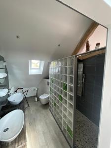 Koupelna v ubytování Le Clos du Q’hâtre