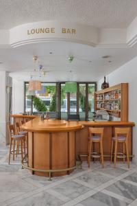 阳光海滩酒店酒廊或酒吧区