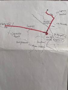 un dibujo de un mapa con una línea roja en Casale Giancesare Villa Agricola, en Capaccio-Paestum