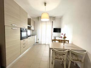 Kuchyň nebo kuchyňský kout v ubytování Vittoria Apartament