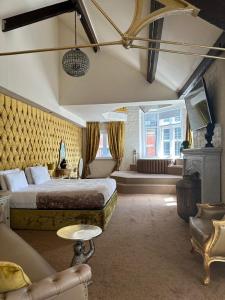 Posezení v ubytování The Dixie Dean Hotel