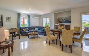 Lotus Villas Resort的休息区