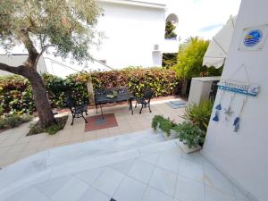 Κήπος έξω από το Ioli Luxury Suite +32 φωτογραφίες