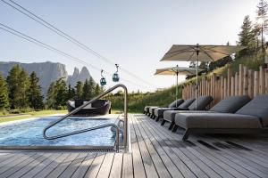 Bazén v ubytování Hotel Schmung nebo v jeho okolí