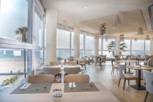 Reštaurácia alebo iné gastronomické zariadenie v ubytovaní Cádiz Bahía by QHotels