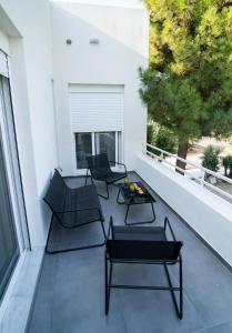 Balkón nebo terasa v ubytování White House Vouliagmeni 1- 2BD Free Parking, Next to the Sea