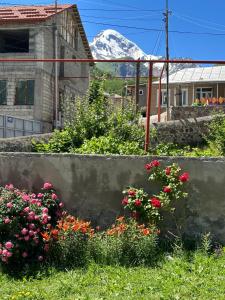 Vonkajšia záhrada v ubytovaní Polaris Kazbegi