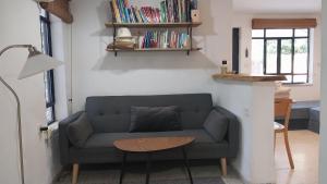 Posezení v ubytování Villa Tivon