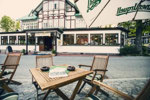 Restauracja lub miejsce do jedzenia w obiekcie Depandance Villa Hubertus