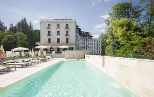 Bazén v ubytování Hotel Palace nebo v jeho okolí