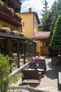 Budynek, w którym mieści się aparthotel