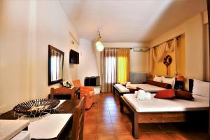 Fotografie z fotogalerie ubytování Guesthouse Amanitis Caesarea v destinaci Skíti + 151 fotografií