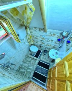 vista sul soffitto di un bagno in una casa di Nika a Nova Varoš