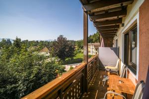 Balkón nebo terasa v ubytování Hotel Kärntnerhof Velden by S4Y