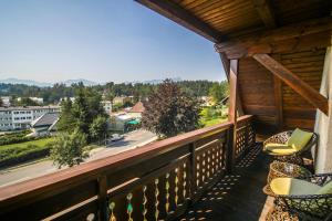 Balkón nebo terasa v ubytování Hotel Kärntnerhof Velden by S4Y