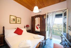 เตียงในห้องที่ Mon Reve House