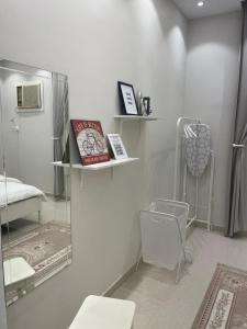 Koupelna v ubytování Al Aseel Apartment Buyoot Al Diyafah + 37 fotografií