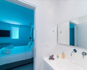 A bed or beds in a room at Villa Agavi - Private Pool & Security included - Ideal for events