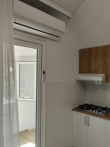 Guest house number 1的厨房或小厨房