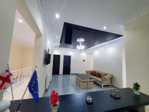 A seating area at Hotel N